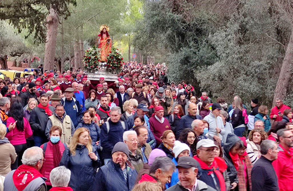Unas 10.000 personas arropan a Santa Eulalia en su Romería